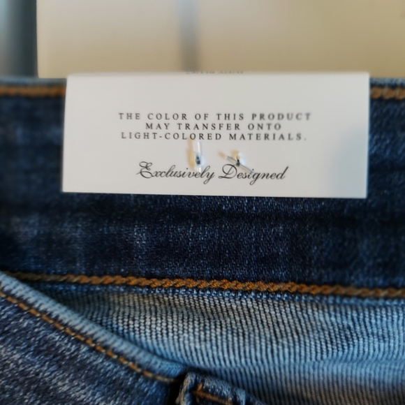NWT Judy Blue Mid Rise Slim Fit 16W - Picture 6 of 9